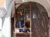 Реставрація стін головного входу. Фото 4 липня 2023 р.