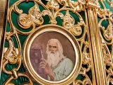 Реставрація іконостаса у Володимирському приділі Свято-Озерянського храму. Фото з вже позолоченими до початку війни фрагментами. Липень 2024 р.