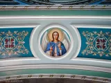 Медальйон з іконою на склепінні арки у Володимирському приділі після реставрації. Липень 2022 року.