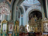 Вид на центральний іконостас Свято-Озерянський храм. Липень 2022 року.
