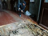 Ремонт полов в притворе Свято-Озерянского храма, демонтаж старого покрытия. Ноябрь 2021 г.