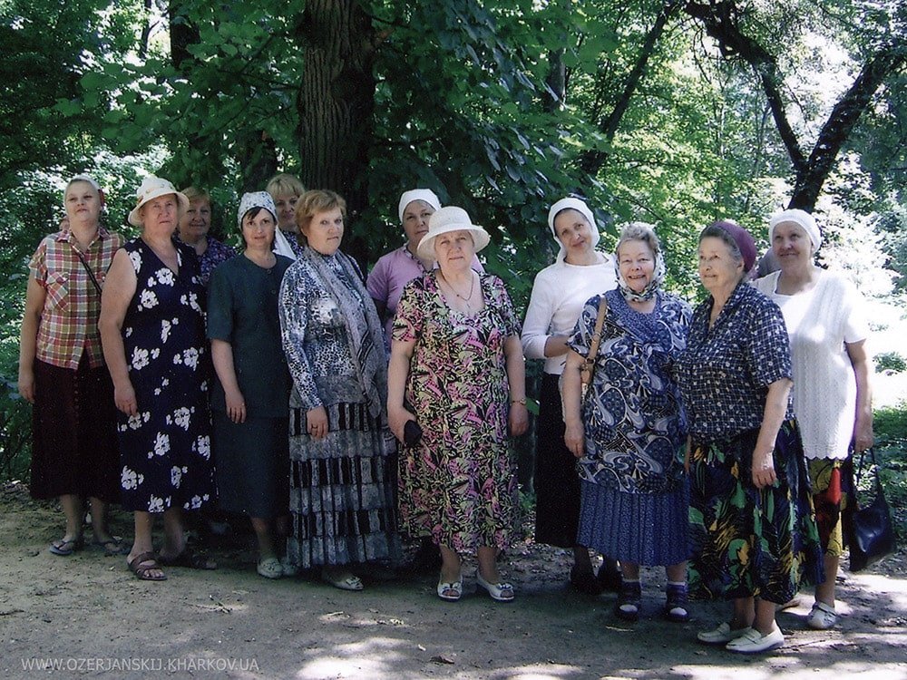 Учащиеся воскресной школы в паломнической поездке Учащиеся воскресной школы в паломнической поездке