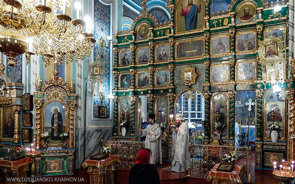 Пасхальное богослужение. Свято-Озерянский храм, 19 апреля 2020 г. Пасхальное богослужение. Свято-Озерянский храм, 19 апреля 2020 г.