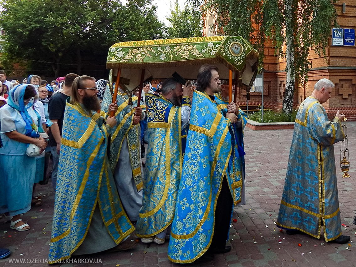 Свято-Озерянский храм, чин Погребения Божией Матери, 29 августа 2021 г. Свято-Озерянский храм, чин Погребения Божией Матери, 29 августа 2021 г.