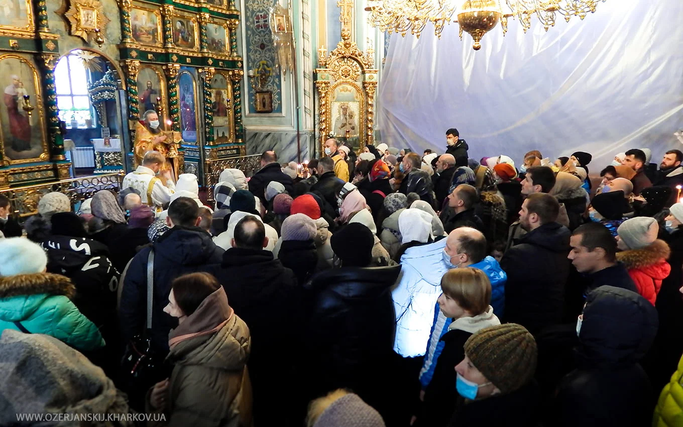 Свято-Озерянский храм, Святителя Николая, архиепископа Мир Ликийских, чудотворца. Божественная Литургия, 19 декабря 2021 г. Свято-Озерянский храм, Святителя Николая, архиепископа Мир Ликийских, чудотворца. Божественная Литургия, 19 декабря 2021 г.