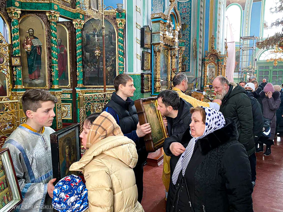 Свято-Озерянский храм, Прощеное Воскресение. Божественная Литургия. 6 марта 2022 г. Свято-Озерянский храм, Прощеное Воскресение. Божественная Литургия. 6 марта 2022 г.