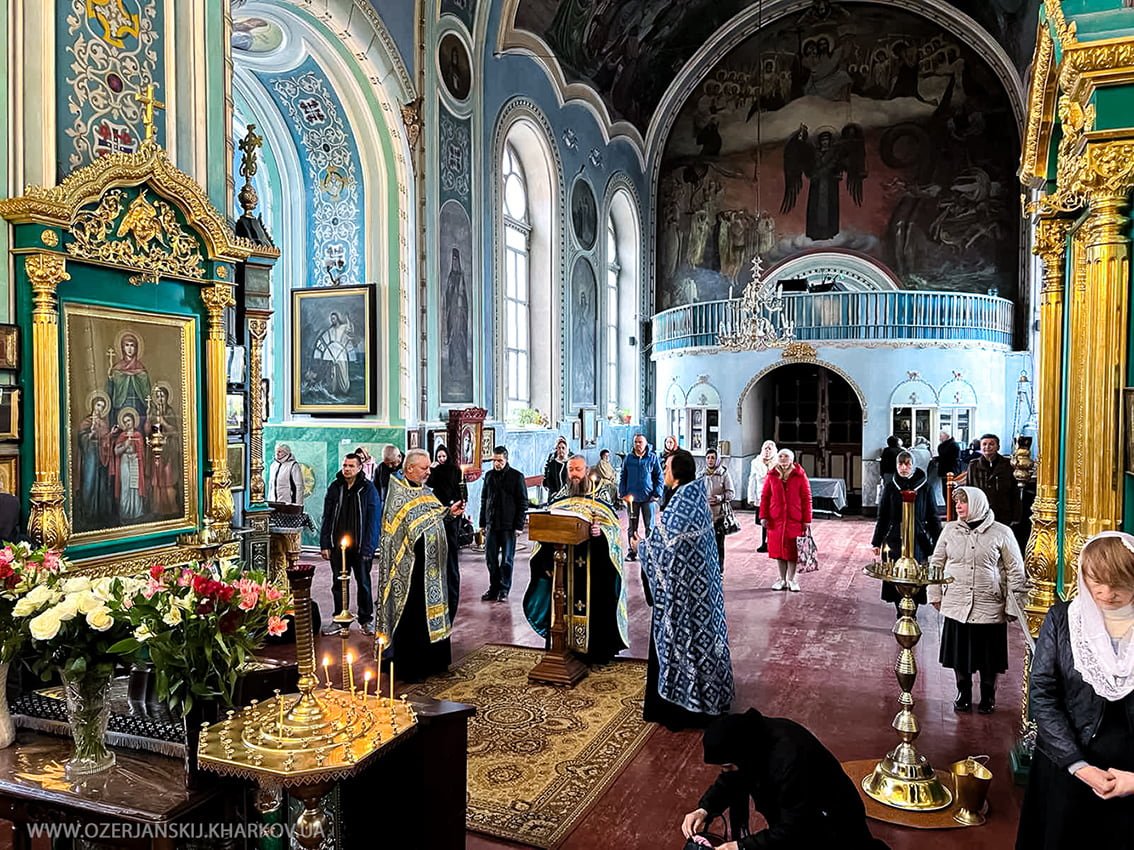 Свято-Озерянский храм, Утреня с чтением Акафиста Пресвятой Богородице; 8 апреля 2022 г. Свято-Озерянский храм, Утреня с чтением Акафиста Пресвятой Богородице; 8 апреля 2022 г.