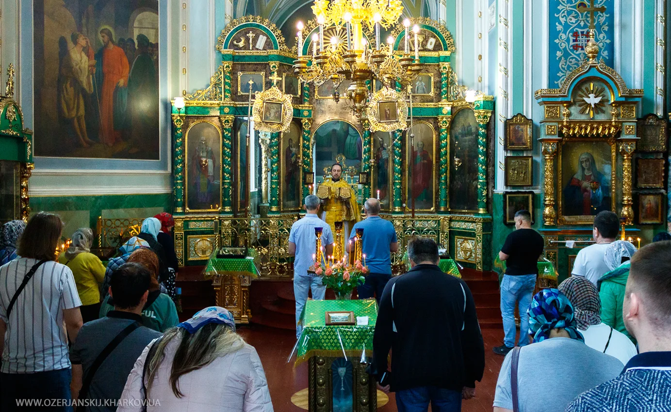 Свято-Озерянський храм, Неділя 1-ша після П’ятидесятниці, Всіх Святих. Ікони Божої Матері «Непорушна Стіна»; 11 червня 2023 р. Рання Божественна Літургія у боковому вівтарі на честь Всіх Святих Свято-Озерянський храм, Неділя 1-ша після П’ятидесятниці, Всіх Святих. Ікони Божої Матері «Непорушна Стіна»; 11 червня 2023 р. Рання Божественна Літургія у боковому вівтарі на честь Всіх Святих