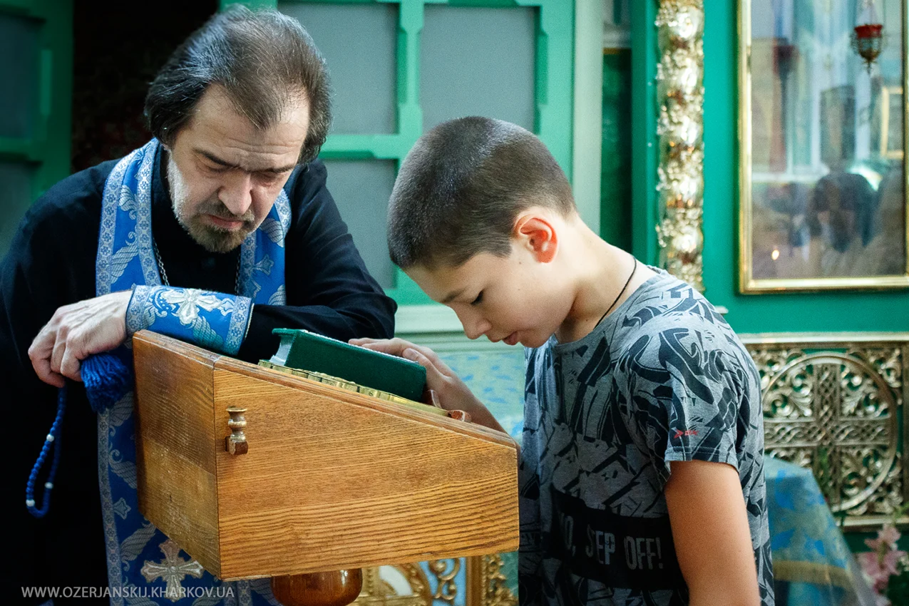 Свято-Озерянський храм, Успіння Божої Матері; 28 серпня 2023 р. Сповідь перед пізньою Божественною Літургією Свято-Озерянський храм, Успіння Божої Матері; 28 серпня 2023 р. Сповідь перед пізньою Божественною Літургією