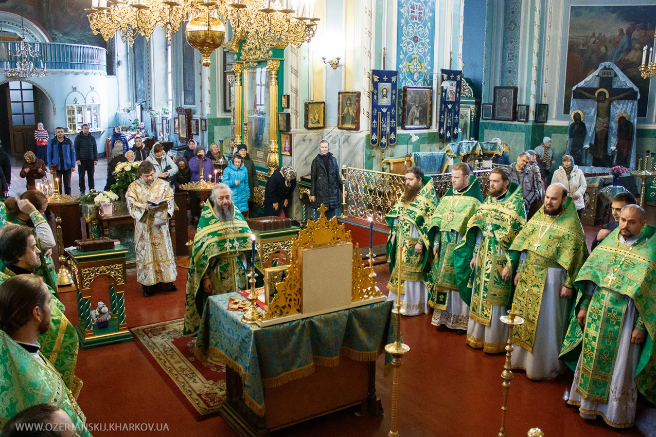 Свято-Озерянський храм, Преподобних Спиридона і Никодима, проскурників Печерських у Ближніх печерах; 13 листопада 2023 р. Божественна Літургія Свято-Озерянський храм, Преподобних Спиридона і Никодима, проскурників Печерських у Ближніх печерах; 13 листопада 2023 р. Божественна Літургія