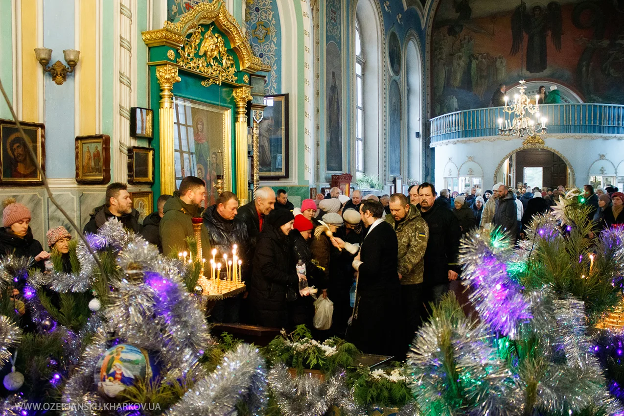 Свято-Озерянський храм, Святе Богоявлення; 19 січня 2024 р. Окроплення Хрещенською водою після пізньої Божественної Літургії Свято-Озерянський храм, Святе Богоявлення; 19 січня 2024 р. Окроплення Хрещенською водою після пізньої Божественної Літургії