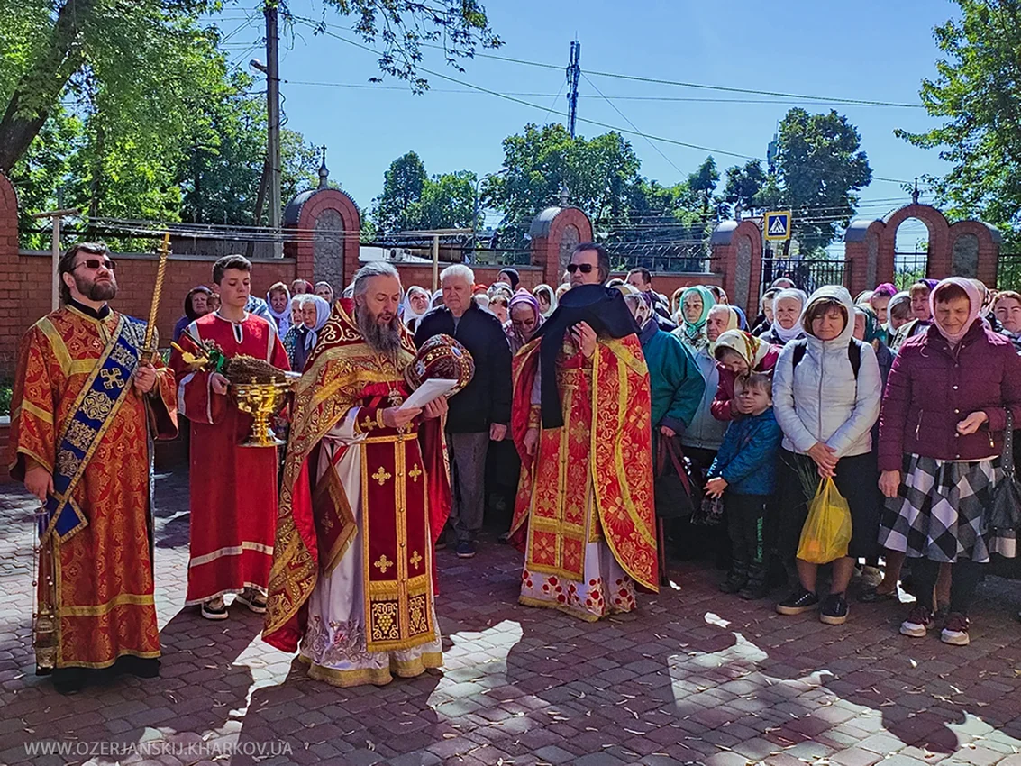 Свято-Озерянський храм; П’ятниця Світлої седмиці. Ікони Божої Матері «Живоносне Джерело», 10 травня 2024 р. Молитва перед іконою «Нерушима Стіна»