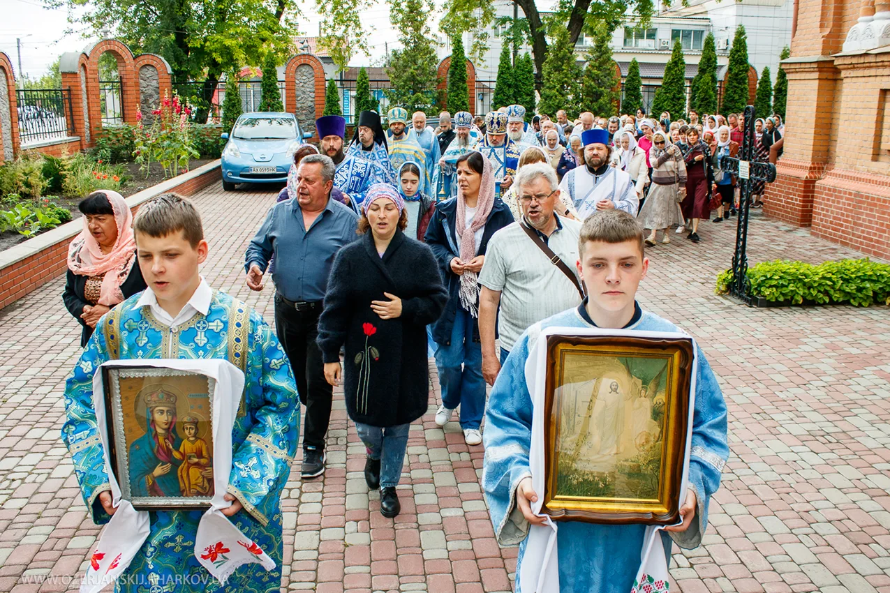 Свято-Озерянський храм. НЕДІЛЯ 3-ТЯ ПІСЛЯ П’ЯТИДЕСЯТНИЦІ. ОЗЕРЯНСЬКОЇ ІКОНИ БОЖОЇ МАТЕРІ. 29 червня 2025 р. Хресна хода на честь Престольного свята Свято-Озерянський храм. НЕДІЛЯ 3-ТЯ ПІСЛЯ П’ЯТИДЕСЯТНИЦІ. ОЗЕРЯНСЬКОЇ ІКОНИ БОЖОЇ МАТЕРІ. 29 червня 2025 р. Хресна хода на честь Престольного свята