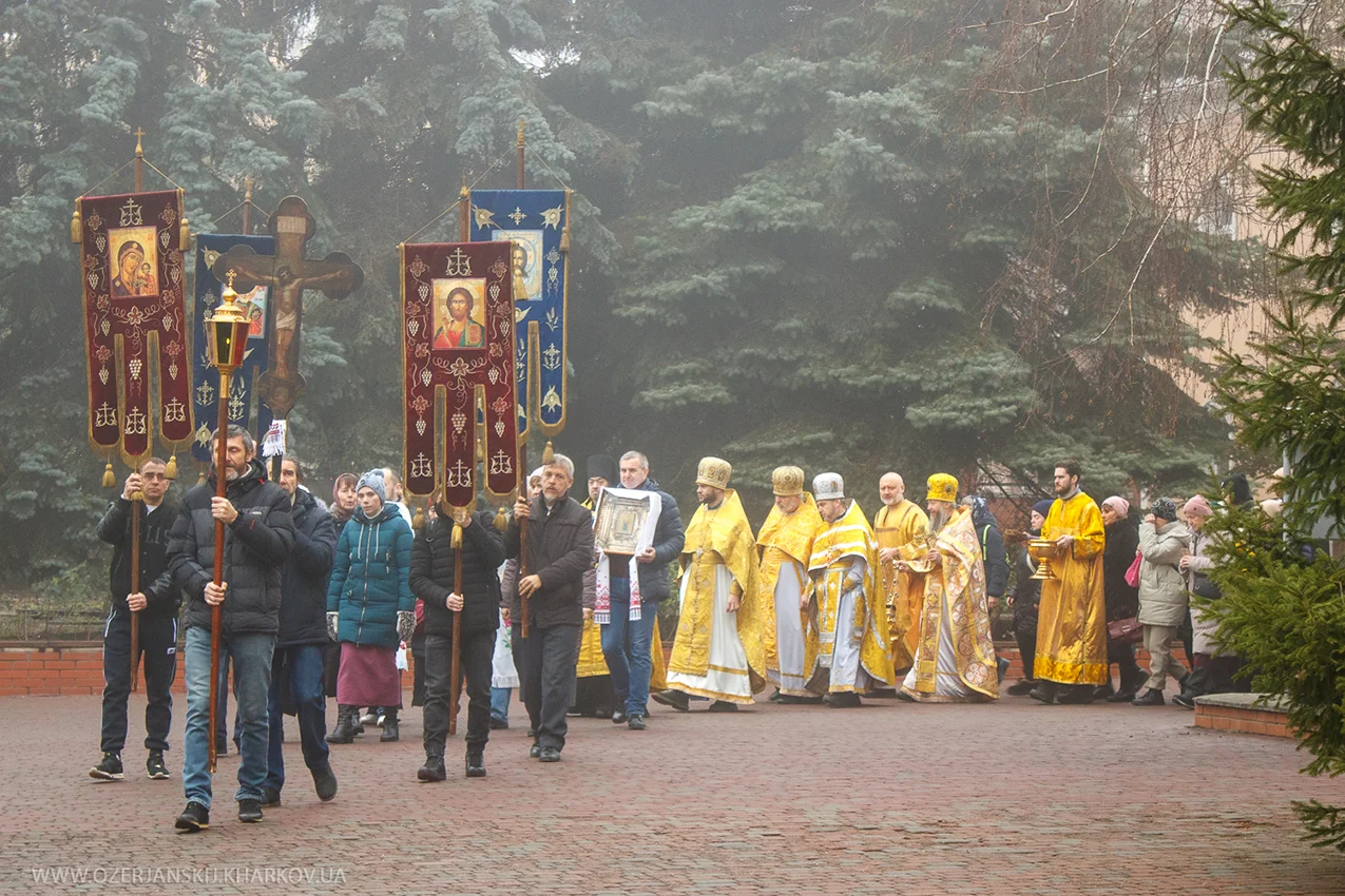 Свято-Озерянський храм. СВЯТИТЕЛЯ АМВРОСІЯ, ЄПИСКОПА МЕДІОЛАНСЬКОГО. 20 грудня 2025 р. Урочиста Хресна хода Свято-Озерянський храм. СВЯТИТЕЛЯ АМВРОСІЯ, ЄПИСКОПА МЕДІОЛАНСЬКОГО. 20 грудня 2025 р. Урочиста Хресна хода